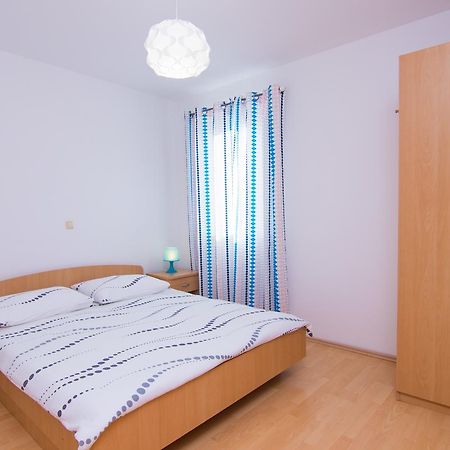 Elida Lejlighed Krk Town Eksteriør billede